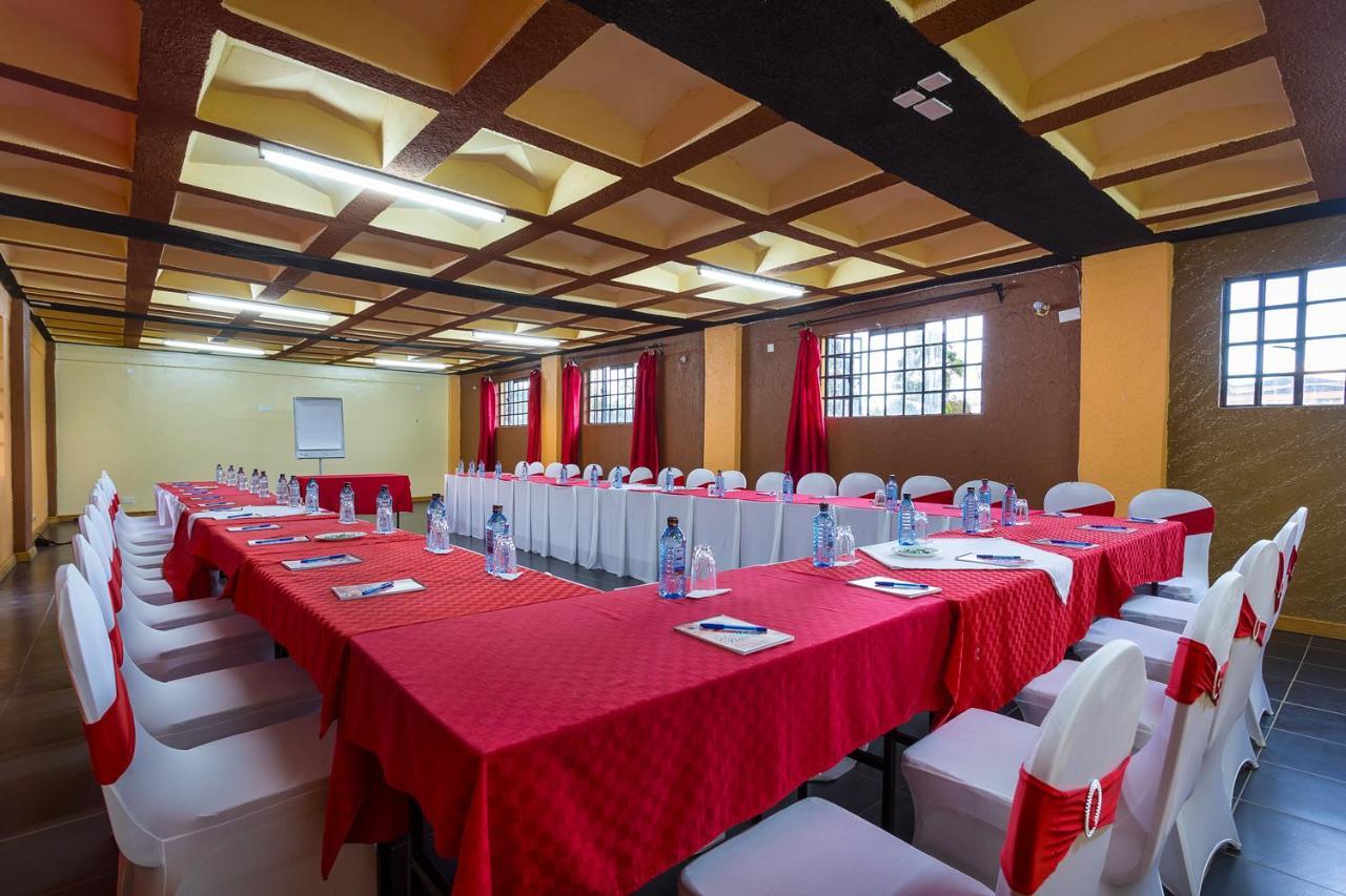 Anka Resort Naro Moru Exterior photo